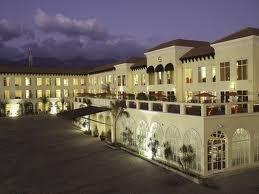 Howard Johnson Hotel Versalles Image