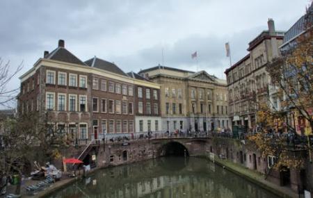 Utrecht City Hall Image