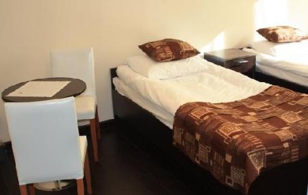 Lori Rest House Image