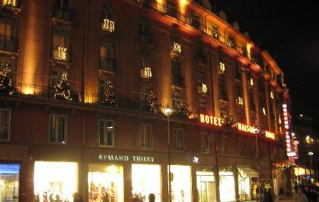 Maison Rouge Hotel Image
