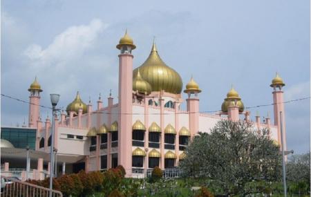 Kuching Mosque Or Old State Mosque Image
