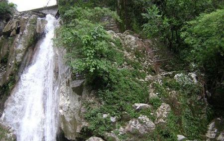 Bhatta Falls, Mussoorie | Ticket Price | Timings | Address: TripHobo