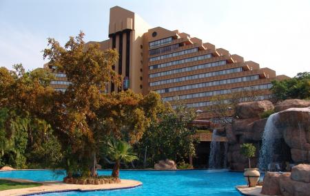 Cascades Hotel Image