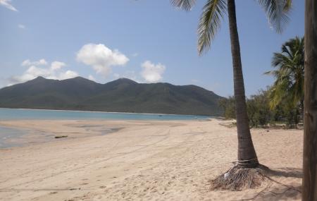 Dingo Beach And Hideaway Bay Image