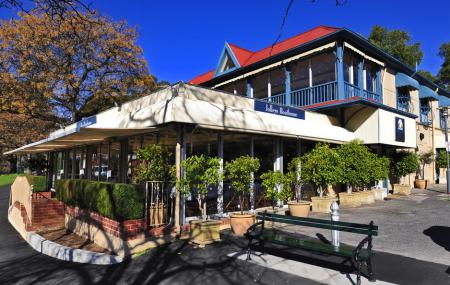 Jolleys Boathouse Restaurant Image