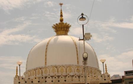 Akbari Masjid Image