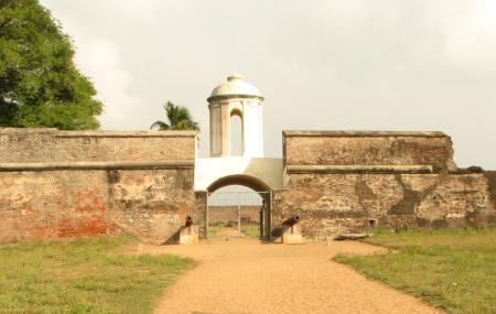 Dutch Fort Image