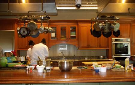 Charleston Cooks - Maverick Kitchen Store Image