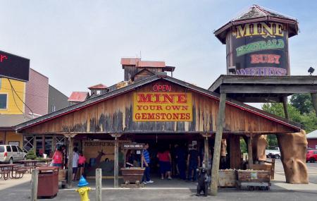 Pigeon Forge Gem Mine Image