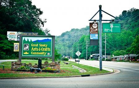 Great Smoky Arts And Crafts Community Image
