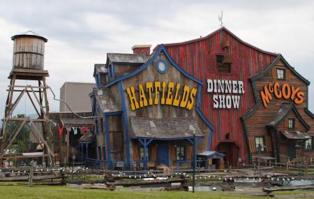 Hatfield And Mccoy Dinner Show Pigeon Forge Ticket Price