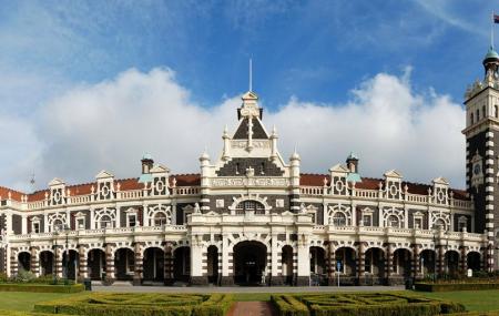 Dunedin Railway Station Image