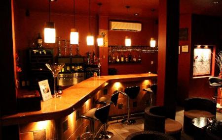 Tinto Wine Shop Image