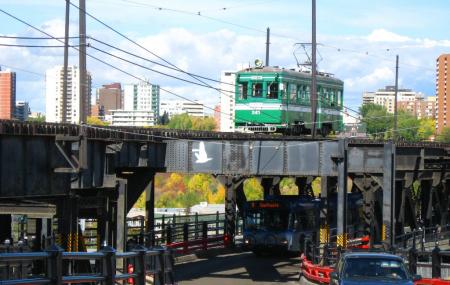 High Level Bridge Streetcar Image