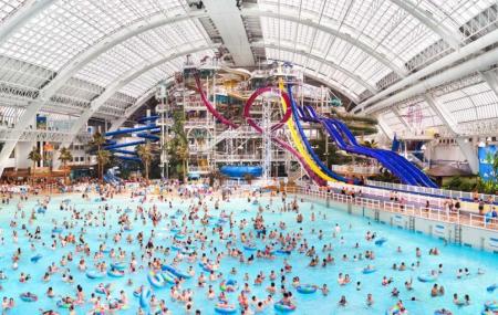 world waterpark edmonton canada