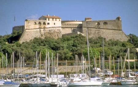 Fort Carre Image