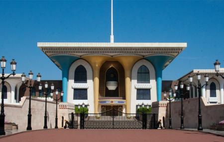Al Alam Palace Image