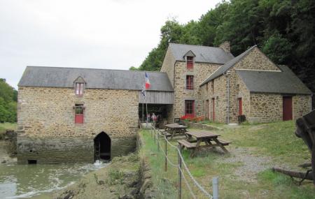 Moulin Du Prat Image