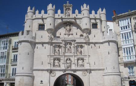 Arcos De Santa Maria Image
