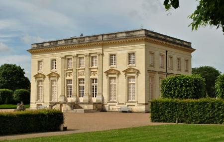 Chateau De Pignerolle Image