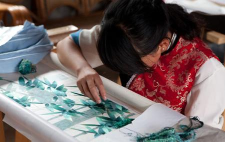 The Baisha Naxi Embroidery Institute Image