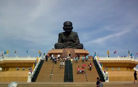 Huay Mongkol Temple Image