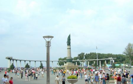 Harbin Flood Control Memorial Tower Image