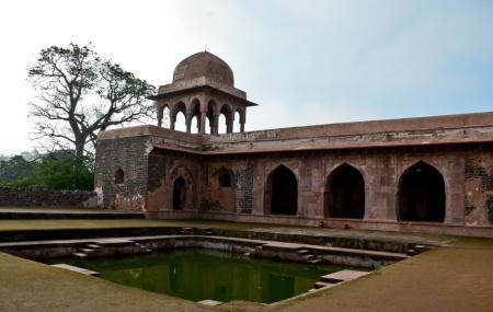 Baz Bahadur's Palace Image
