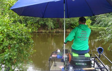 Lloyds Meadow Fishery Image