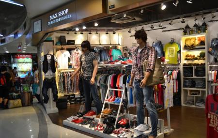 Underground Shopping Complex Image