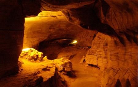 Mawmluh Cave Image