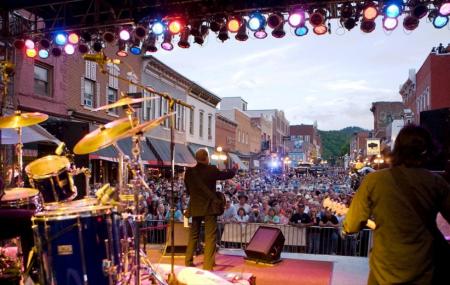 Deadwood Chamber Of Commerce & Visitors Bureau Image
