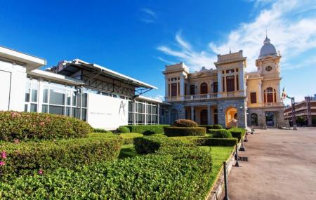 Museu De Artes And Oficios Image