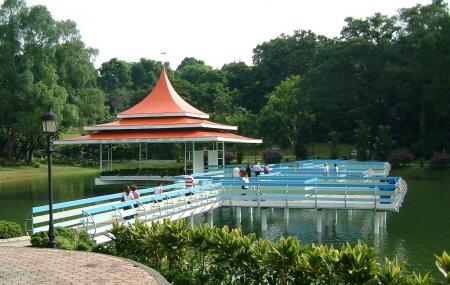 macritchie reservoir singapore hotel near find