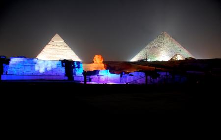 Pyramids Show Image