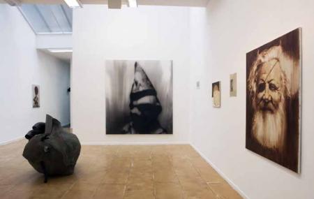 Akinci Gallery Image