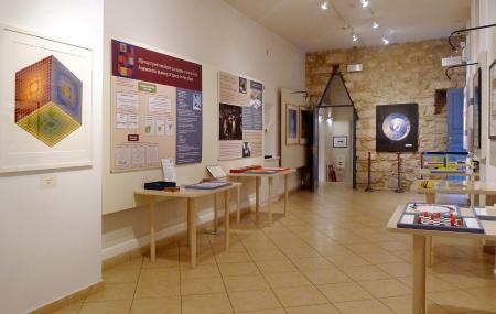 Herakleidon Art Museum Image