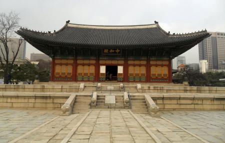 Deoksugung Palace Image