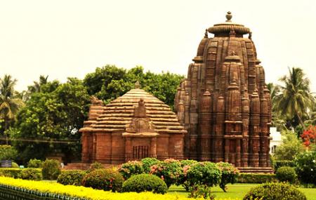 Rajarani Temple, Bhubaneshwar | Ticket Price | Timings | Address: TripHobo