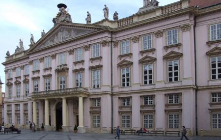 Primates' Palace Image