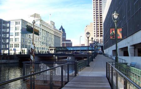Milwaukee Riverwalk Image