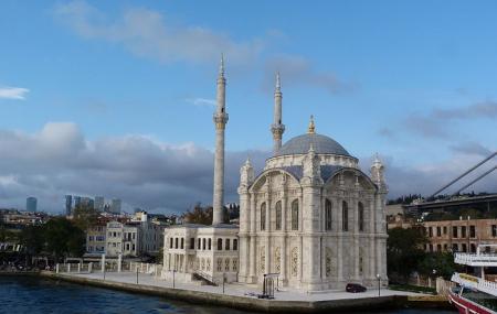 Ortakoy Mosque Image