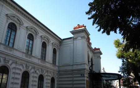Muzeul Municipiului Bucuresti Image