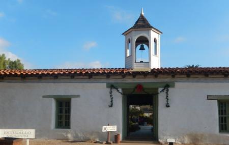 La Casa De Estudillo Image