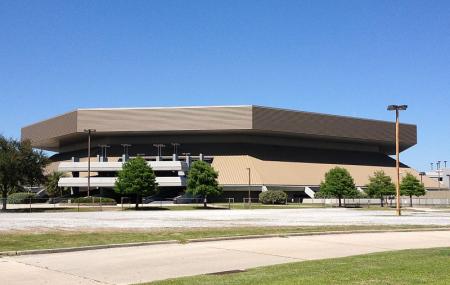 Lakefront Arena Image