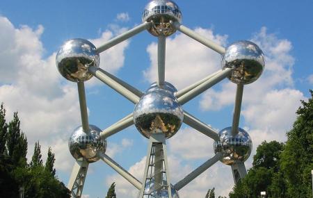 Atomium Image