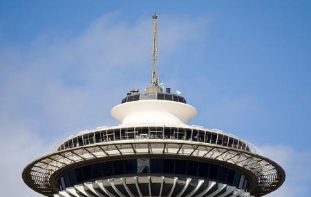 space needle hours