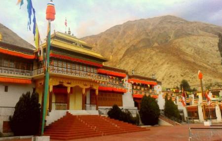 Samstanling Monastery Image