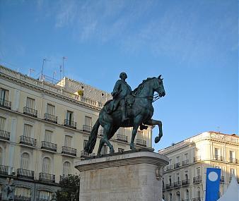 Estatua Ecuestre De Carlos I I I Image