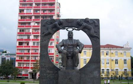 Ilia Chavchavadze Monument Image
